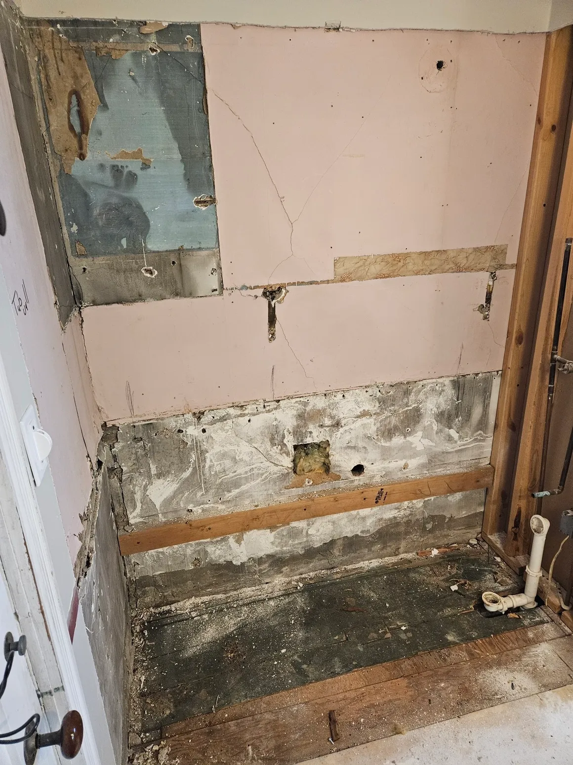 tub and floor tare out